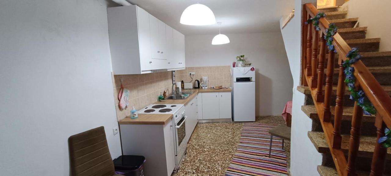 Comfortable And Spacious Stone Traditional Apartment Chania  Екстер'єр фото
